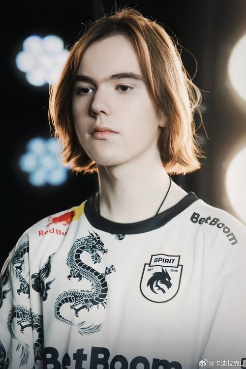 OMG中单Angel发文：因父亲去世要缺席下场比赛，很抱歉